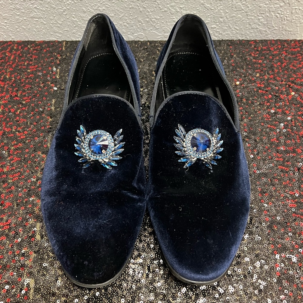 Also bling loafers